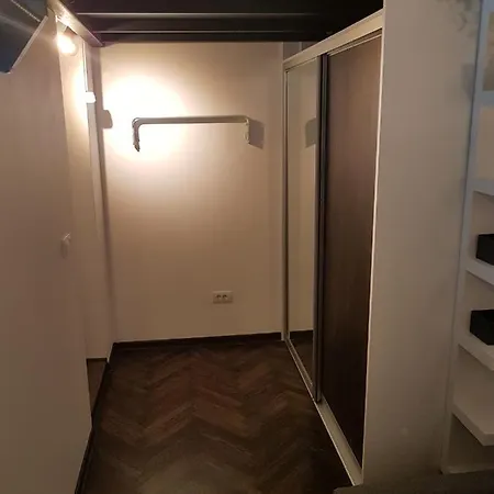 Balkan-inn Parlament Lux 公寓